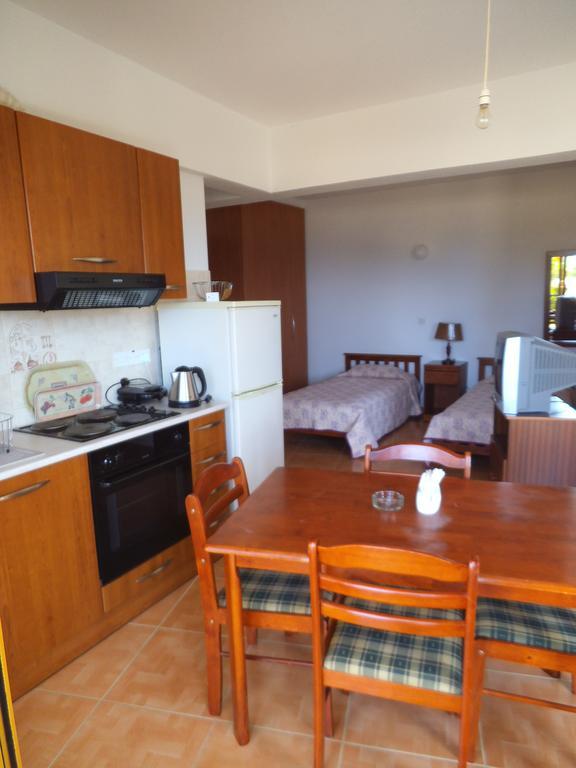 Yialos Apartments Пісурі Номер фото