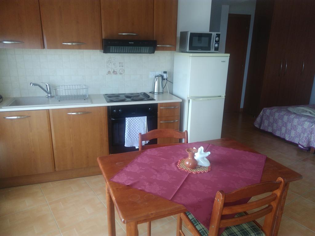 Yialos Apartments Пісурі Екстер'єр фото