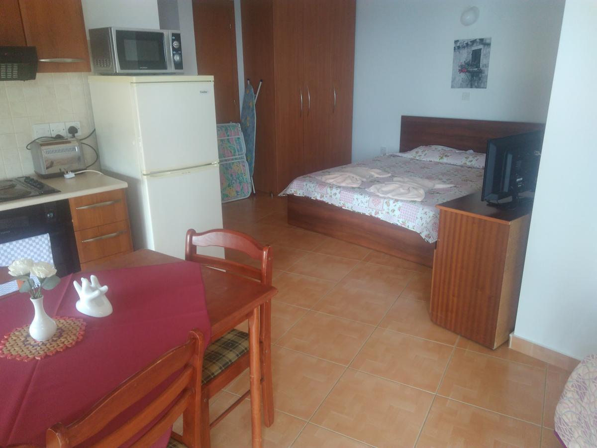 Yialos Apartments Пісурі Екстер'єр фото